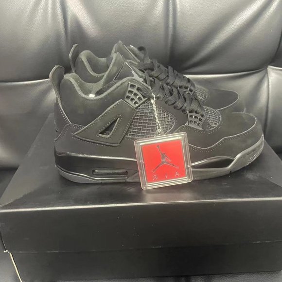 Air Jordan 4 Retro\